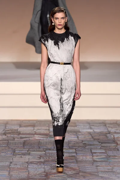 Look 33